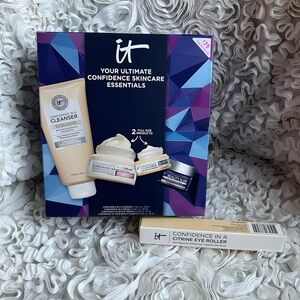 BNWT! It cosmetics Your Ultimate Confidence Skincare Essentials Set 4 pieces💙